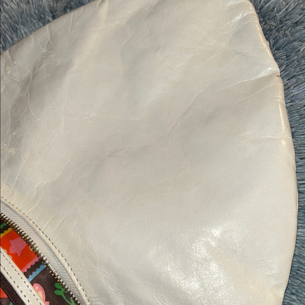 Colorful Loop Crossbody Bag - Picture 3 of 9